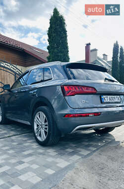 Внедорожник / Кроссовер Audi Q5 2017 в 