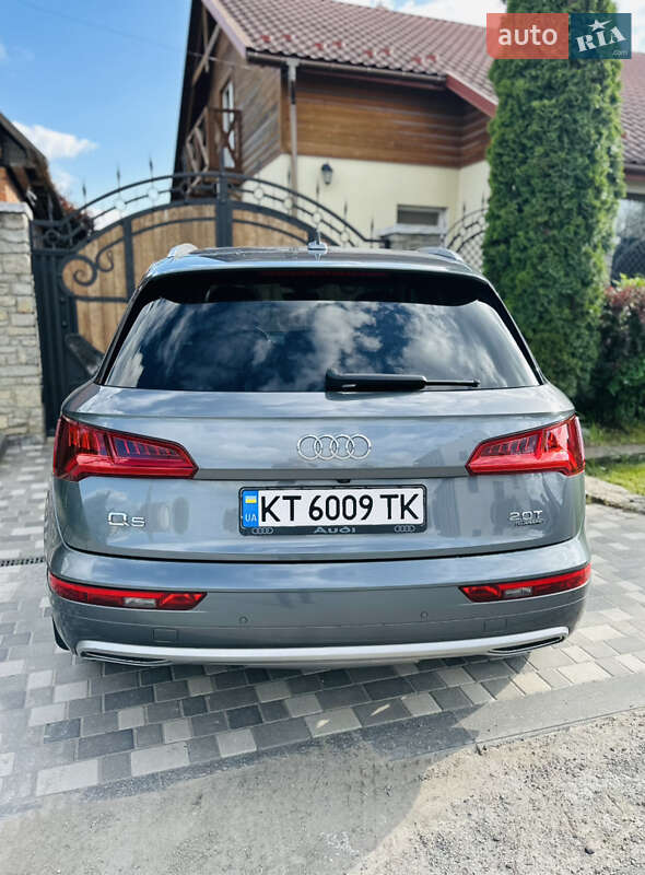 Внедорожник / Кроссовер Audi Q5 2017 в Каменец-Подольском