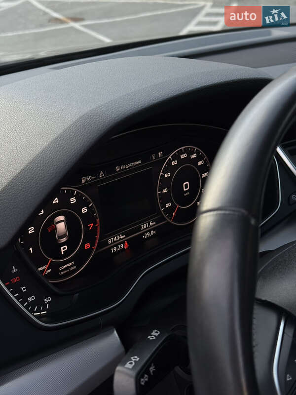 Позашляховик / Кросовер Audi Q5 2019 в Києві