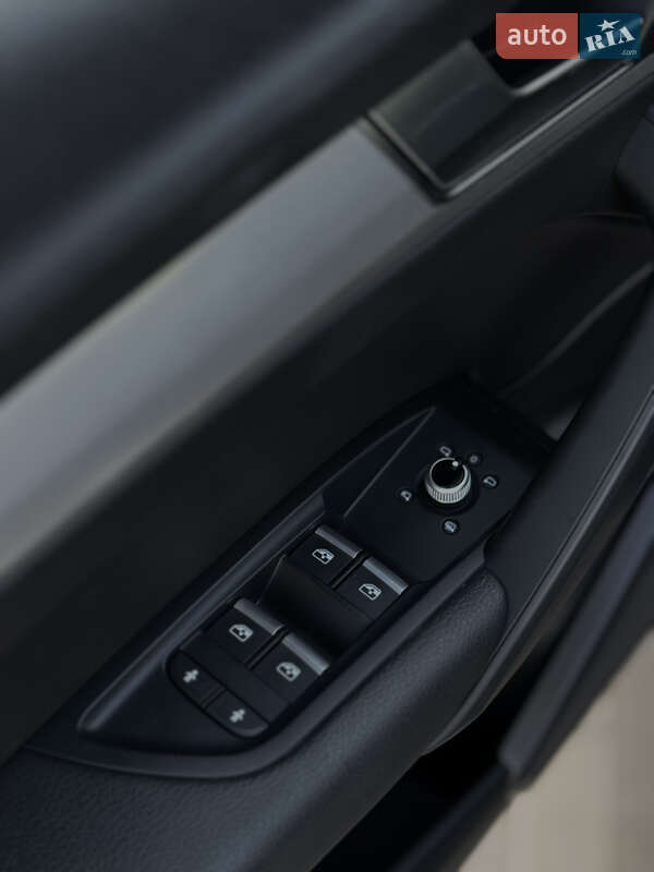 Позашляховик / Кросовер Audi Q5 2019 в Києві