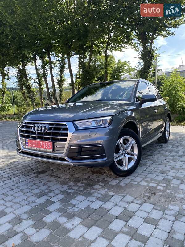 Внедорожник / Кроссовер Audi Q5 2019 в 