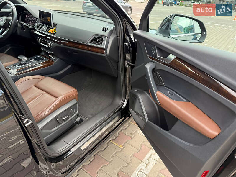 Внедорожник / Кроссовер Audi Q5 2018 в Одессе