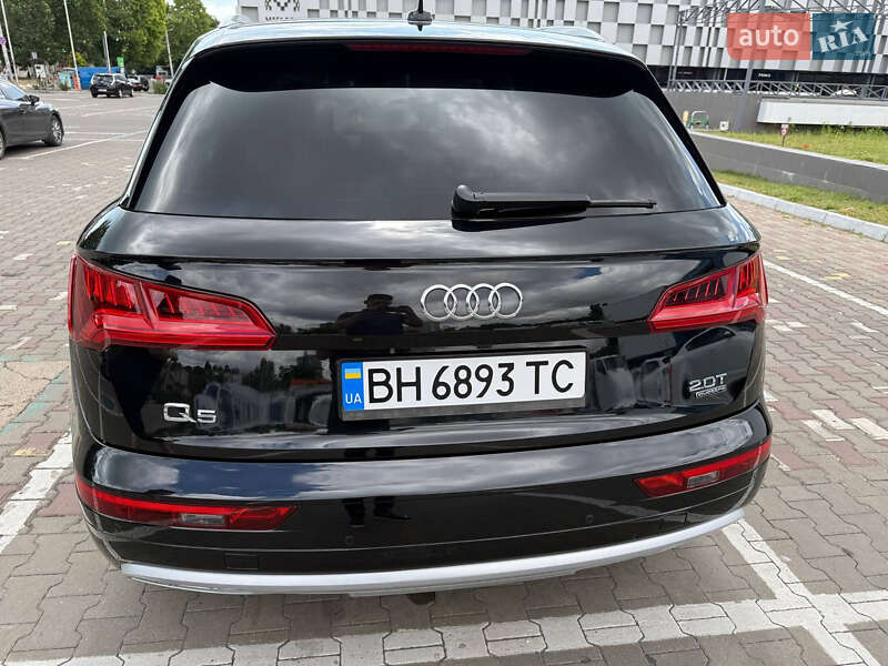 Внедорожник / Кроссовер Audi Q5 2018 в Одессе