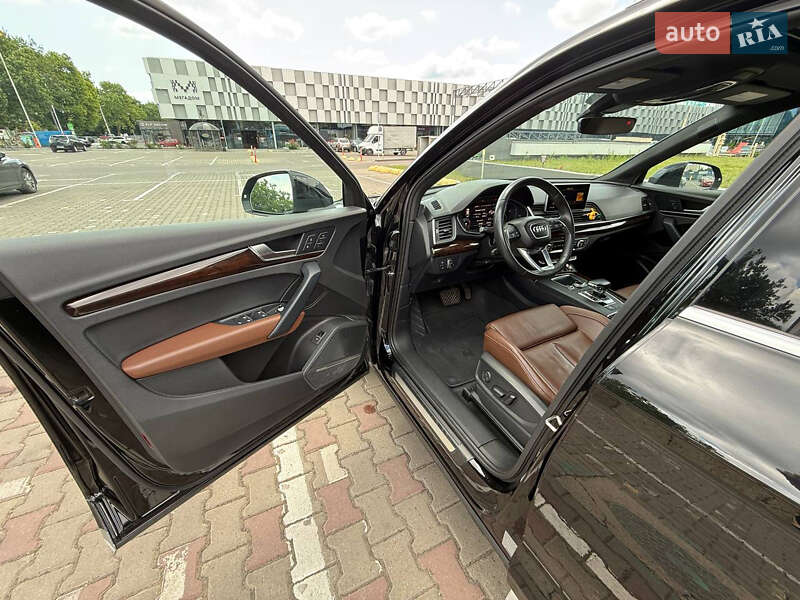 Внедорожник / Кроссовер Audi Q5 2018 в Одессе
