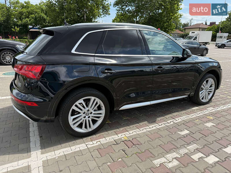 Внедорожник / Кроссовер Audi Q5 2018 в Одессе