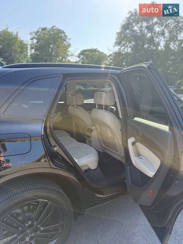 Внедорожник / Кроссовер Audi Q5 2018 в Днепре