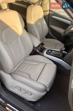 Внедорожник / Кроссовер Audi Q5 2011 в 