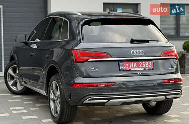 Внедорожник / Кроссовер Audi Q5 2022 в 
