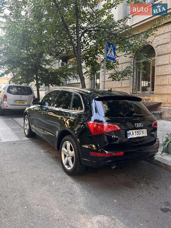 Внедорожник / Кроссовер Audi Q5 2011 в Киеве