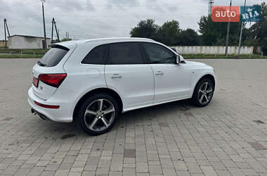 Внедорожник / Кроссовер Audi Q5 2016 в 