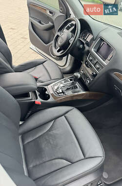 Внедорожник / Кроссовер Audi Q5 2016 в 