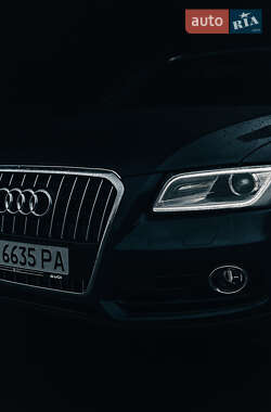 Внедорожник / Кроссовер Audi Q5 2016 в 