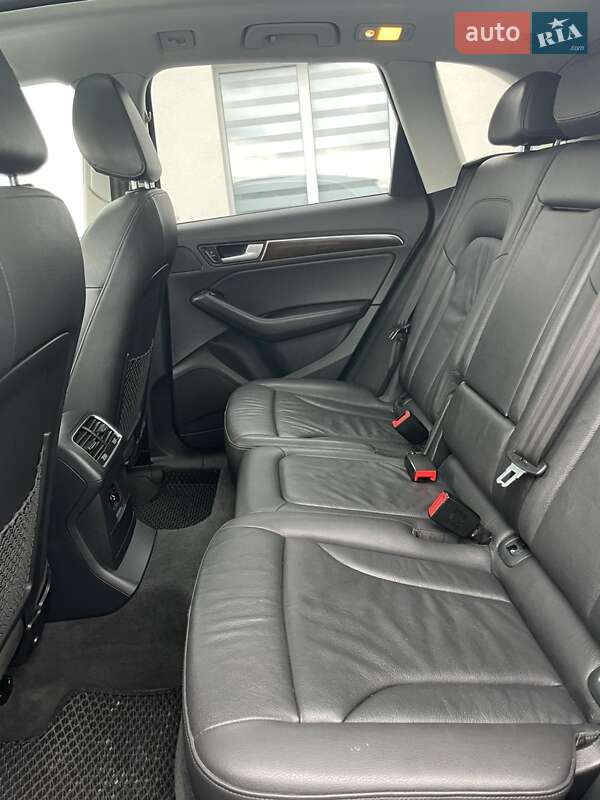 Внедорожник / Кроссовер Audi Q5 2013 в Тернополе