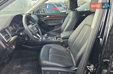 Внедорожник / Кроссовер Audi Q5 2017 в 