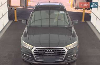Внедорожник / Кроссовер Audi Q5 2017 в 