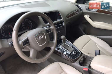 Внедорожник / Кроссовер Audi Q5 2012 в 