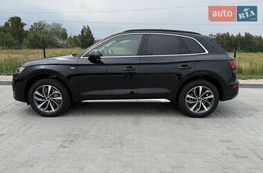 Внедорожник / Кроссовер Audi Q5 2023 в 