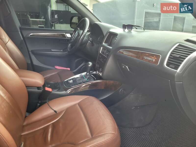 Внедорожник / Кроссовер Audi Q5 2010 в Львове