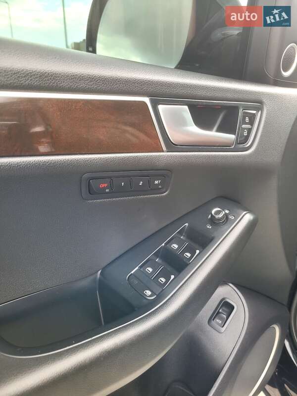 Внедорожник / Кроссовер Audi Q5 2010 в Львове