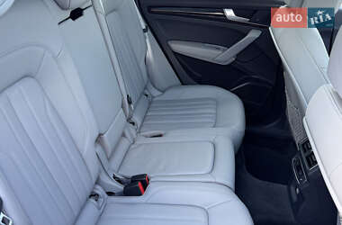 Внедорожник / Кроссовер Audi Q5 2018 в 