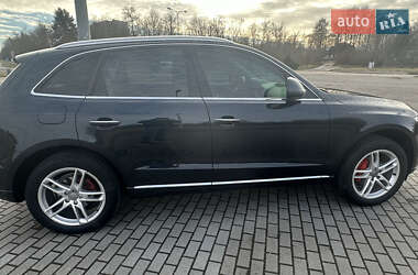 Внедорожник / Кроссовер Audi Q5 2016 в 