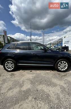 Внедорожник / Кроссовер Audi Q5 2016 в 