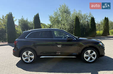 Внедорожник / Кроссовер Audi Q5 2021 в 