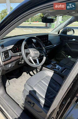 Внедорожник / Кроссовер Audi Q5 2021 в 