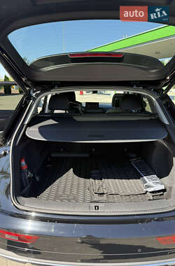 Внедорожник / Кроссовер Audi Q5 2021 в 
