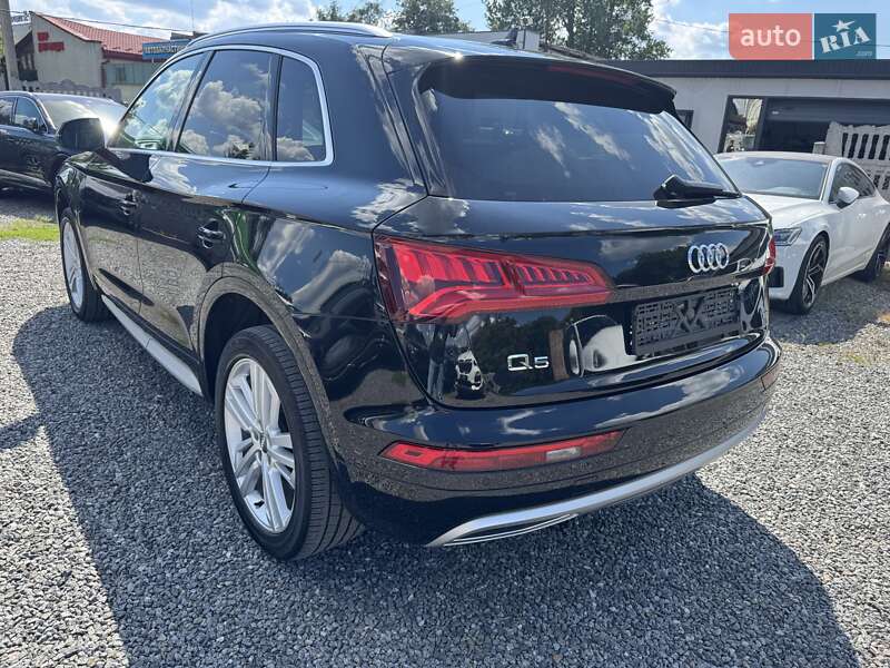 Внедорожник / Кроссовер Audi Q5 2019 в Тернополе