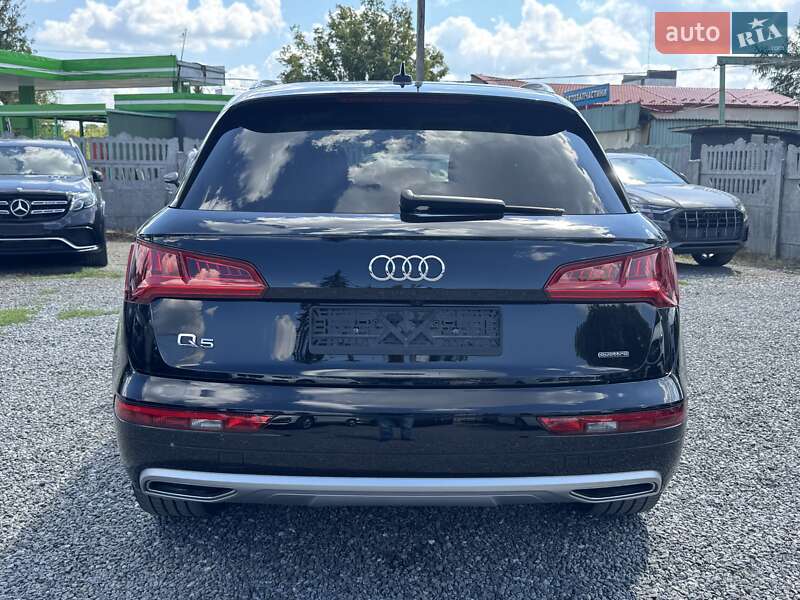 Внедорожник / Кроссовер Audi Q5 2019 в Тернополе