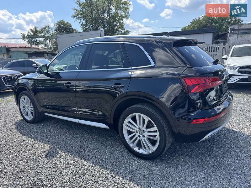 Внедорожник / Кроссовер Audi Q5 2019 в Тернополе