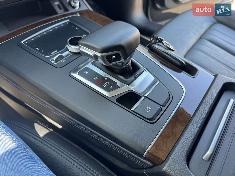 Внедорожник / Кроссовер Audi Q5 2019 в Тернополе