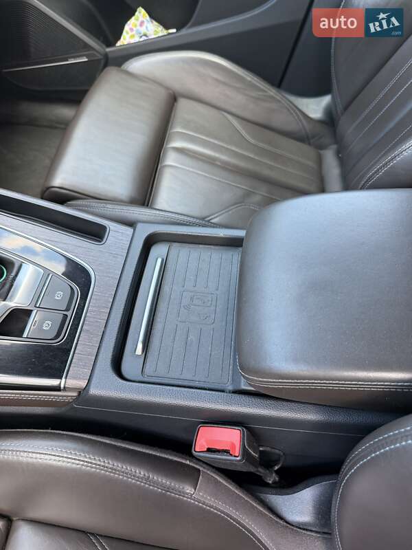 Внедорожник / Кроссовер Audi Q5 2020 в Тернополе