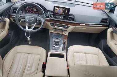 Внедорожник / Кроссовер Audi Q5 2017 в 