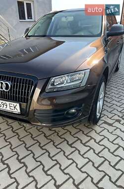 Внедорожник / Кроссовер Audi Q5 2011 в Черновцах