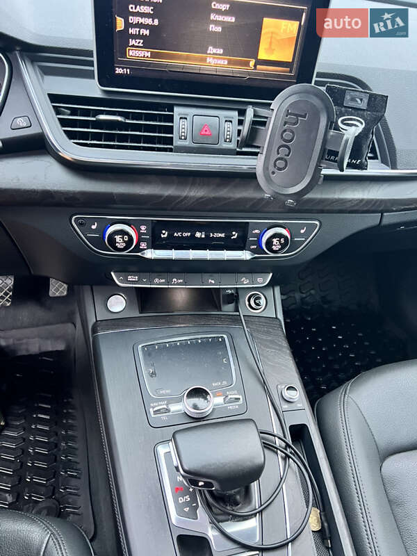 Внедорожник / Кроссовер Audi Q5 2019 в Киеве