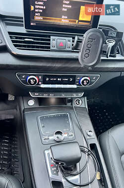 Внедорожник / Кроссовер Audi Q5 2019 в 