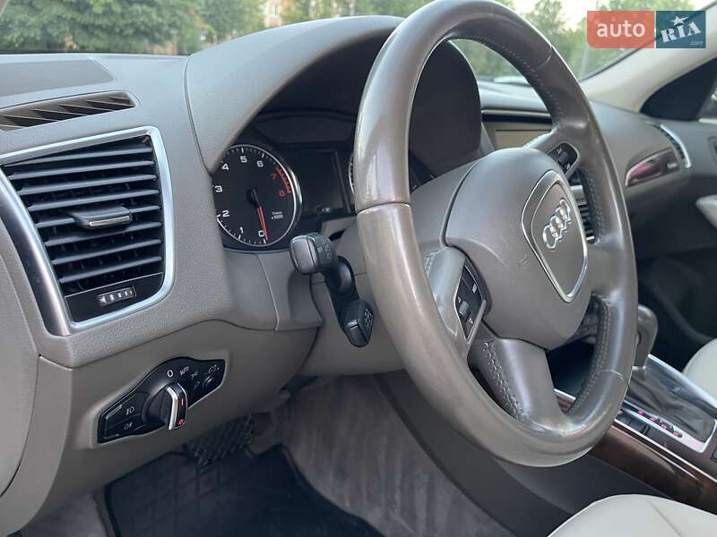 Внедорожник / Кроссовер Audi Q5 2012 в Луцке