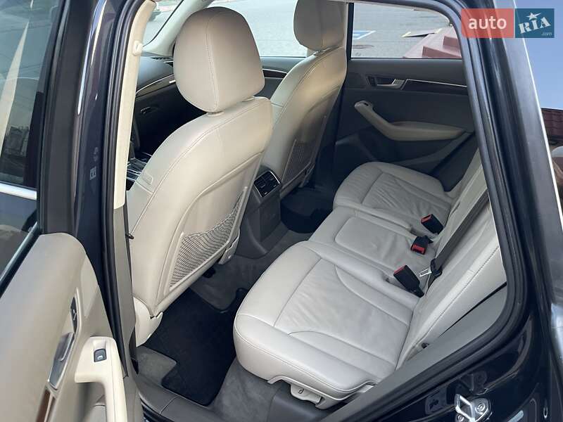 Внедорожник / Кроссовер Audi Q5 2012 в Луцке
