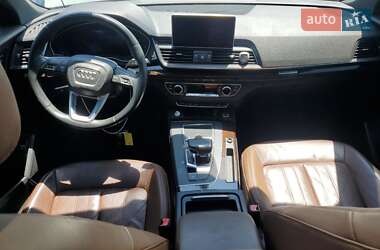 Внедорожник / Кроссовер Audi Q5 2018 в 