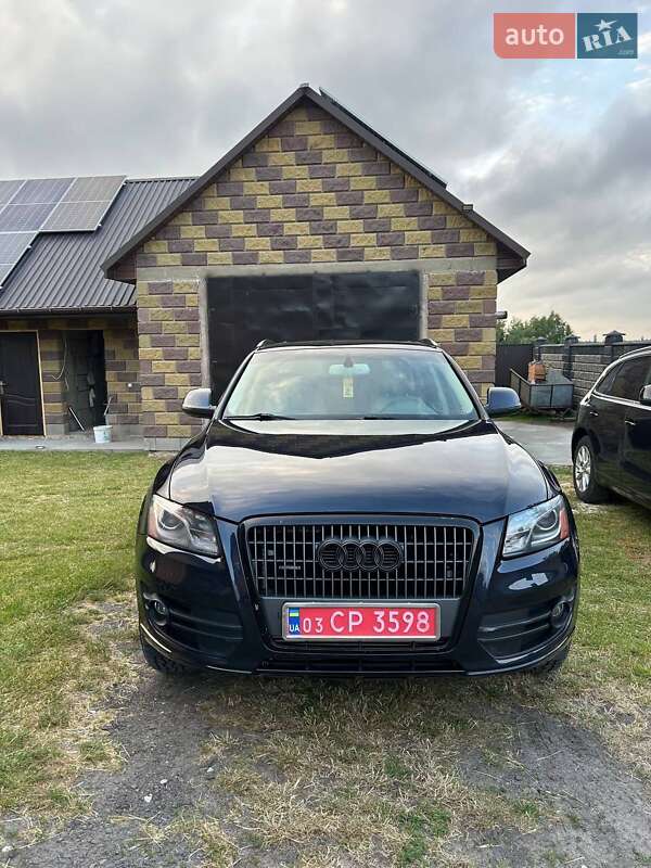 Внедорожник / Кроссовер Audi Q5 2011 в 