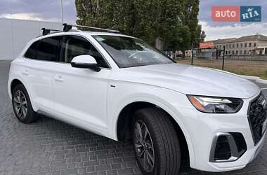 Внедорожник / Кроссовер Audi Q5 2022 в 