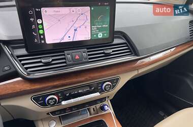 Внедорожник / Кроссовер Audi Q5 2022 в 