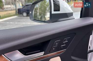 Внедорожник / Кроссовер Audi Q5 2022 в 
