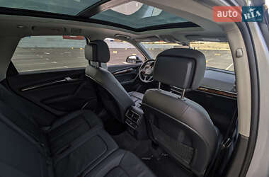 Внедорожник / Кроссовер Audi Q5 2017 в 