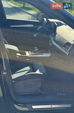 Внедорожник / Кроссовер Audi Q5 2024 в 