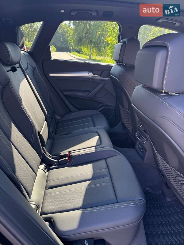 Внедорожник / Кроссовер Audi Q5 2024 в Львове