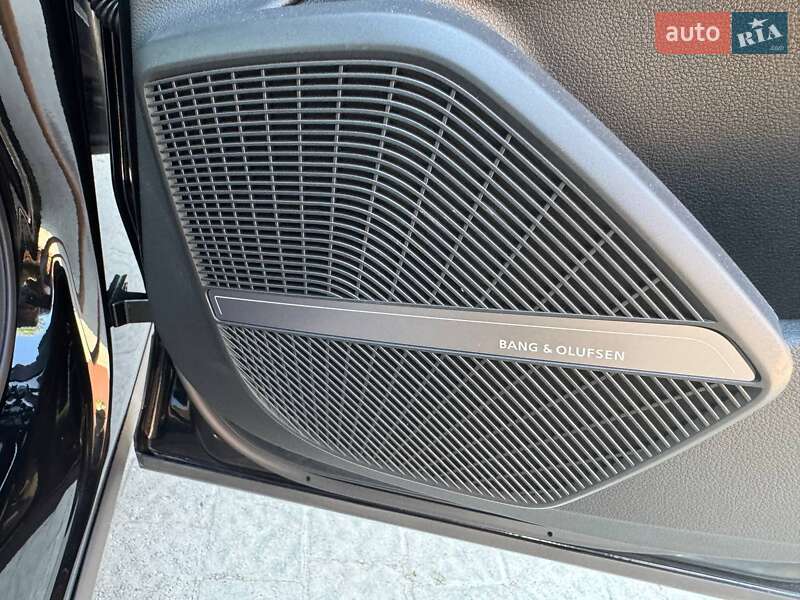 Внедорожник / Кроссовер Audi Q5 2024 в Львове