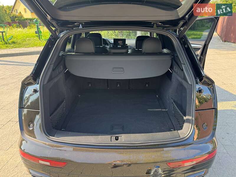 Внедорожник / Кроссовер Audi Q5 2024 в Львове